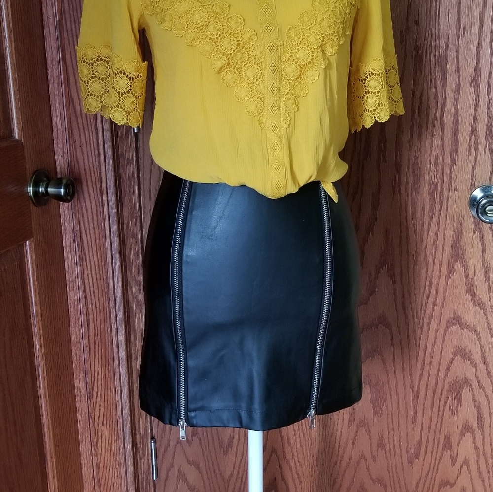 FOREVER  21 Faux Leather moto Skirt